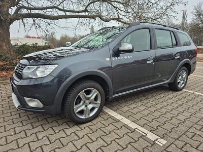 Grau Gebraucht 2018 Dacia Logan MCV Stepway Kombi | 9.499 € (Fairer Preis)
