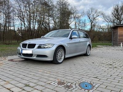 Gebraucht BMW 318 129 PS (94 kW) 2006 Silber Kombi