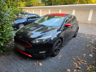 Schwarz Gebraucht 2015 Ford Focus Business Edition Limousine | 6.000 € (Guter Preis)
