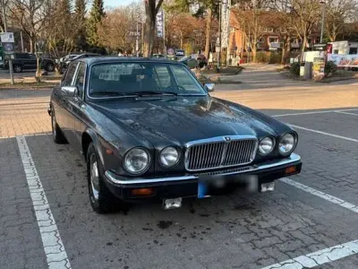 Second-hand Jaguar XJ Sovereign 256 CP (188 kW) 1986 Gri Berlinǎ
