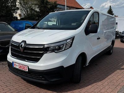 Usata Renault Trafic 110 CV (80 kW) 2023 Bianco Monovolume