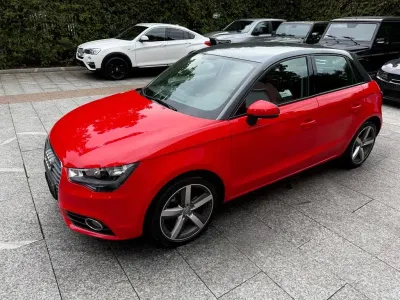 Gebraucht Audi A1 Sportback Attraction 122 PS (89 kW) 2014 Rot Kleinwagen
