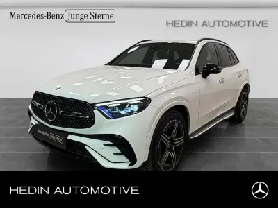 Używany Mercedes GLC220 AMG 197 KM (144 kW) 2023 Biały Sedan/Limuzyna
