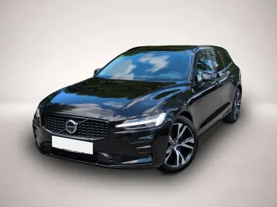 Gebraucht Volvo V60 Plus 197 PS (144 kW) 2025 Schwarz Kombi