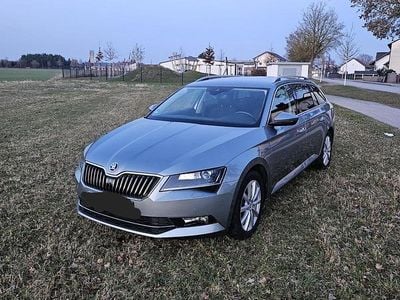 Gebraucht Skoda Superb 150 PS (110 kW) 2016 Grau Kombi