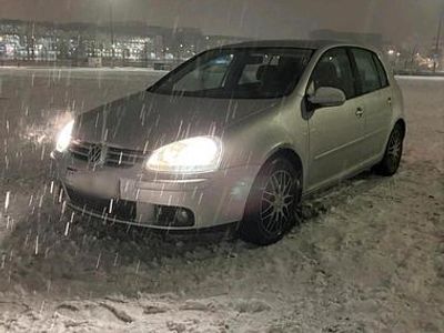 Gebraucht VW Golf V 115 PS (84 kW) 2004 Grau Kleinwagen