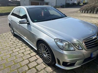 Usata Mercedes E500 AMG 387 CV (284 kW) 2010 Argento Berlina