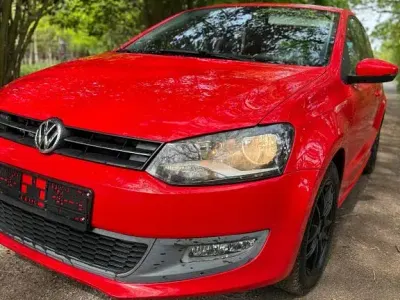 Gebraucht VW Polo 60 PS (44 kW) 2010 Rot Kleinwagen