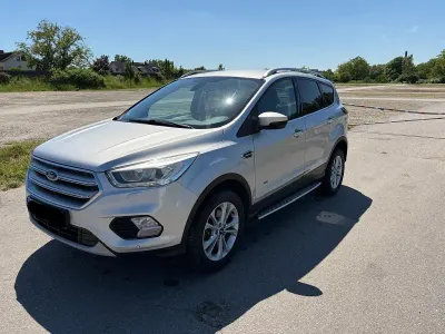 Gebraucht Ford Kuga 150 PS (110 kW) 2017 Silber SUV
