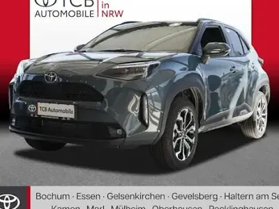 Neu Toyota Yaris Cross 130 PS (95 kW) 2026 Grün SUV