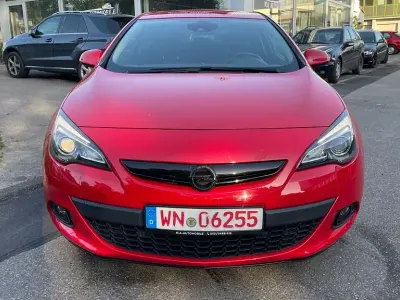 Gebraucht Opel Astra GTC Innovation 179 PS (131 kW) 2011 Rot