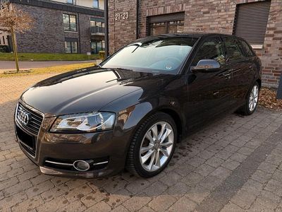 Używany Audi A3 105 KM (77 kW) 2012 Szary Hatchback