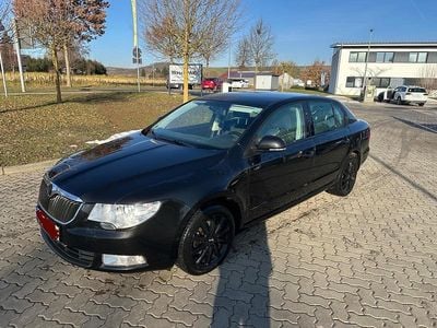 Gebraucht Skoda Superb Active 105 PS (77 kW) 2011 Schwarz Limousine