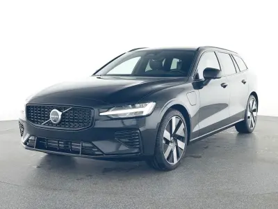 Gebraucht Volvo V60 Plus 398 PS (292 kW) 2025 Schwarz Kombi