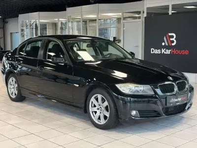Gebraucht BMW 320 177 PS (130 kW) 2009 Schwarz Limousine