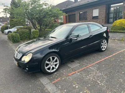 Używany Mercedes C230