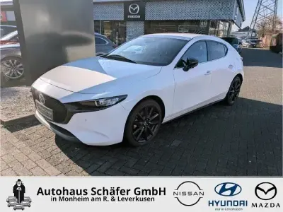 Używany Mazda 3 Homura-Line 186 KM (136 kW) 2023 Biały Sedan/Limuzyna