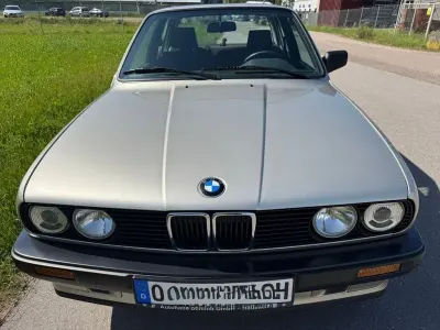 Gebraucht BMW 318 113 PS (83 kW) 1989 Beige Limousine