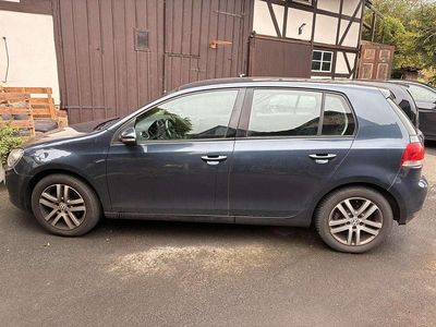 Gebraucht VW Golf VI Comfortline 122 PS (89 kW) 2011 Blau Kleinwagen