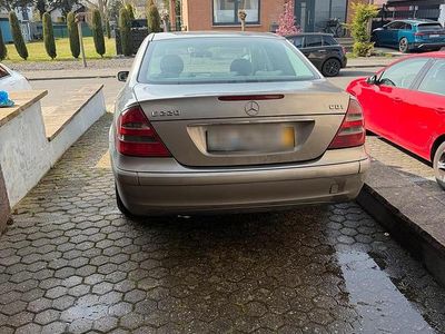 Gebraucht Mercedes E220 170 PS (125 kW) 2003 Limousine