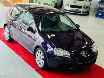 Gebraucht VW Golf IV Trendline 102 PS (75 kW) 2004 Violet Limousine
