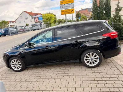 Gebraucht Ford Focus Titanium 125 PS (91 kW) 2018 Schwarz Limousine