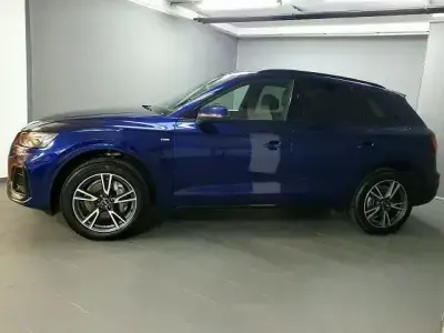Gebraucht Audi Q5 S-Line 265 PS (194 kW) 2023 Navarrablau (metallic) SUV