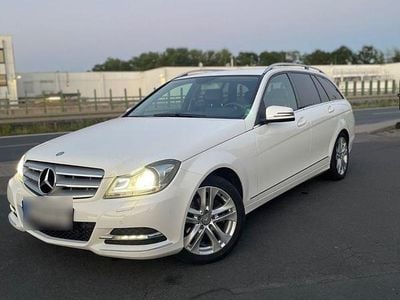 Weiß Gebraucht 2013 Mercedes C220 Kombi | 9.119 € (Guter Preis)