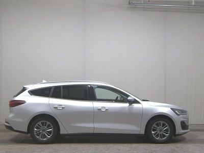Gebraucht Ford Focus Titanium X 116 PS (85 kW) 2024 Polarsilber metallic Limousine