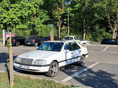Mercedes C180