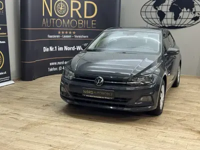 Usata VW Polo Comfortline 90 CV (66 kW) 2021 Grigio Berlina