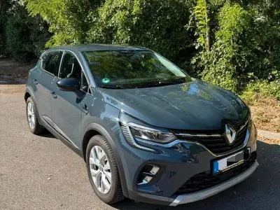 Gebraucht Renault Captur Intens 158 PS (116 kW) 2022 Blau SUV
