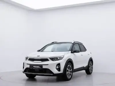Gebraucht Kia Stonic Spirit 120 PS (88 kW) 2018 Weiß SUV