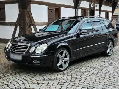 Gebraucht Mercedes E320 Avantgarde 224 PS (164 kW) 2008 Schwarz Kombi