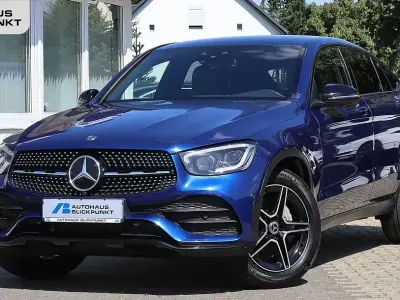 Gebraucht Mercedes GLC300 AMG 258 PS (189 kW) 2020 Manufaktur brillantblau (metallic) SUV