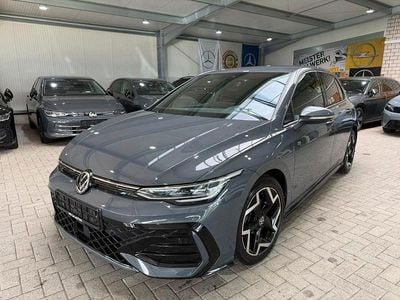 Gebraucht VW Golf VIII R-line 150 PS (110 kW) 2025 Grau Limousine