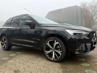 Gebraucht Volvo XC60 R-Design 197 PS (144 kW) 2022 Schwarz SUV