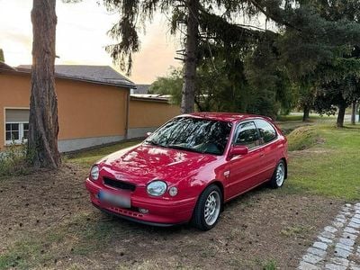 Second-hand Toyota Corolla 86 CP (63 kW) 1998 Roșu Hatchback