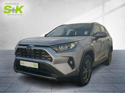 Gebraucht Toyota RAV4 Hybrid Team 218 PS (160 kW) 2023 Lichtsilber metallic (silber) SUV