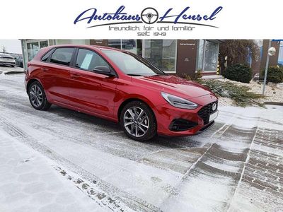 Gebraucht Hyundai i30 Advantage 101 PS (74 kW) 2025 Ultimate red Kleinwagen