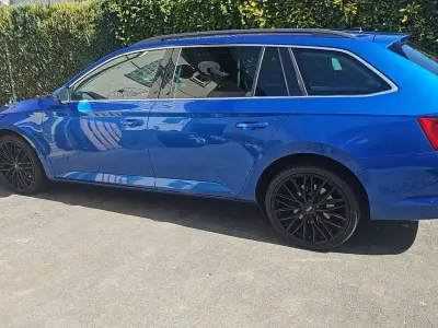 Gebraucht Skoda Superb Style 150 PS (110 kW) 2022 Blau Kombi