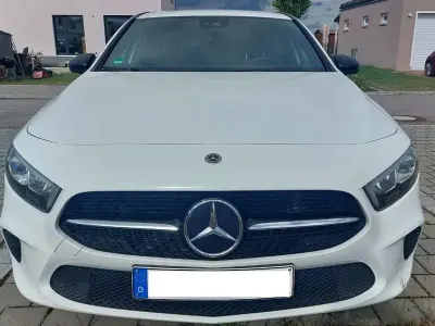 Gebraucht Mercedes A250 Progressive 224 PS (164 kW) 2019 Weiß Limousine