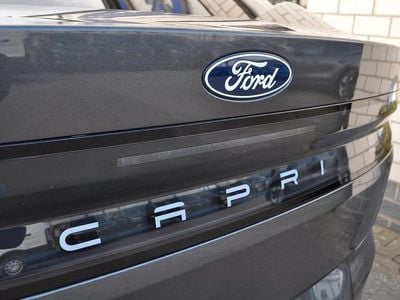 Neu Ford Capri Premium 210 kW (286 PS) 2025 Grau SUV