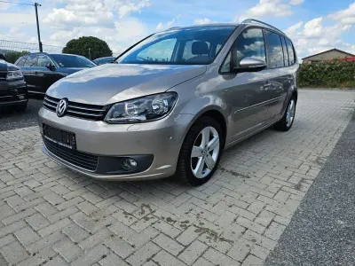 Gebraucht VW Touran Cup 105 PS (77 kW) 2014 Beige Van / Kleinbus