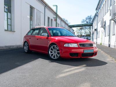 Second-hand Audi RS4 Sport 381 CP (280 kW) 2001 Roșu Break