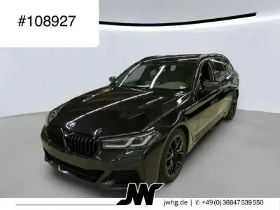 Gebraucht BMW 520 M Sport 190 PS (139 kW) 2023 Black sapphire metallic Limousine