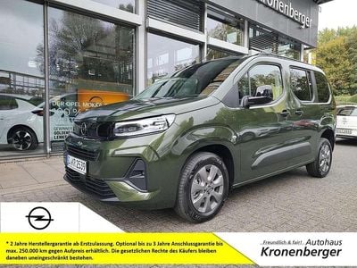 Second-hand Opel Combo Life 102 CP (75 kW) 2025 Verde Monovolum
