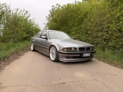 Gebraucht BMW 740 Performance 286 PS (210 kW) 1994 Silber Limousine