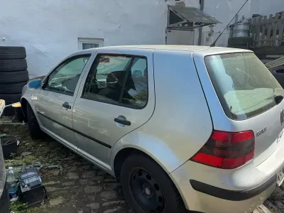 Gebraucht VW Golf IV 75 PS (55 kW) 2000 Silber Kleinwagen