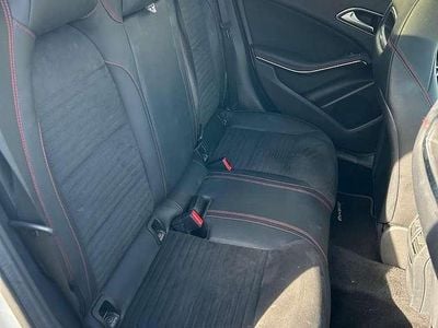 Gebraucht Mercedes GLA220 AMG line 184 PS (135 kW) 2019 SUV